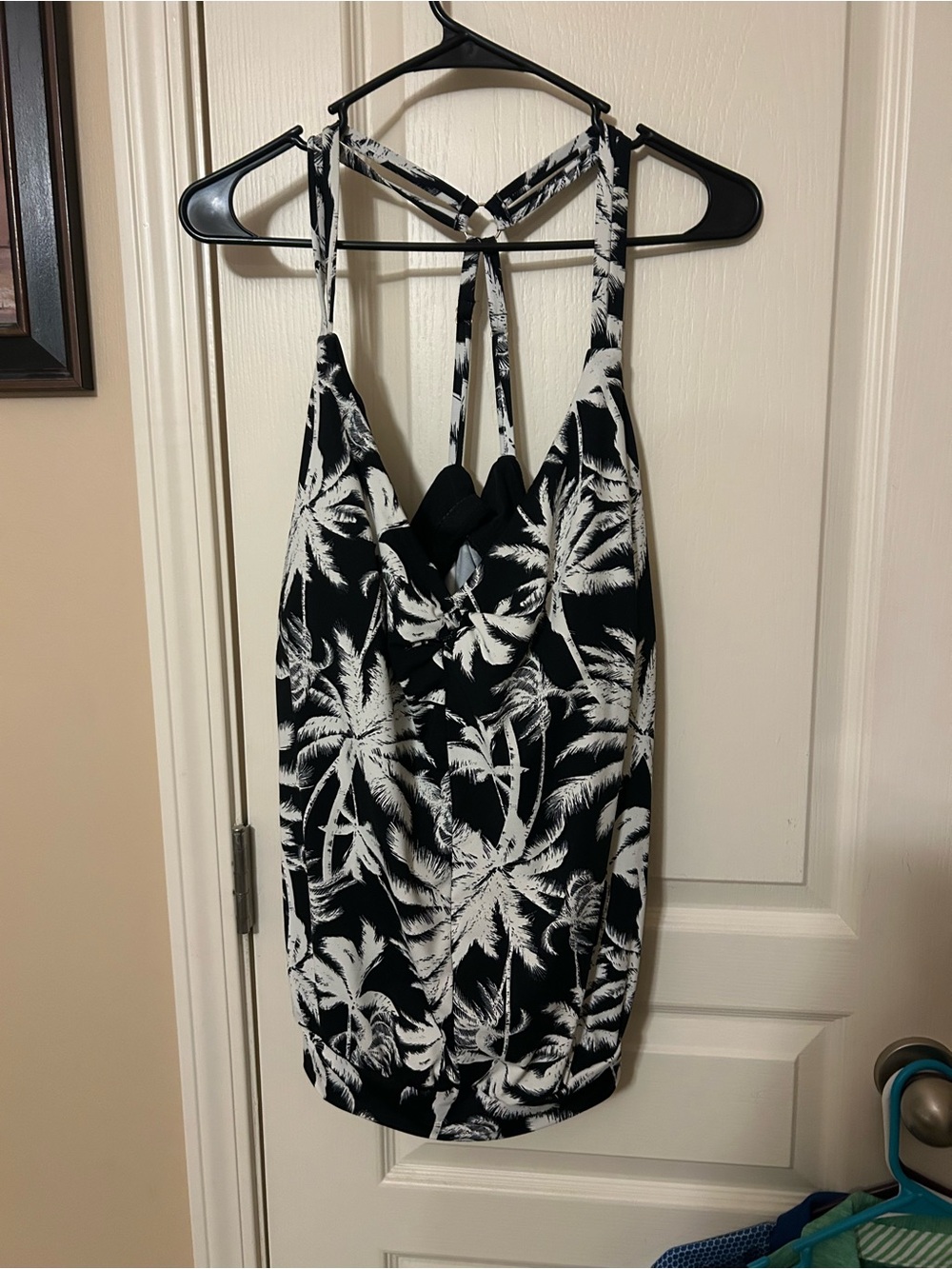 Women Black & White Palm Print One-Piece Swimsuit